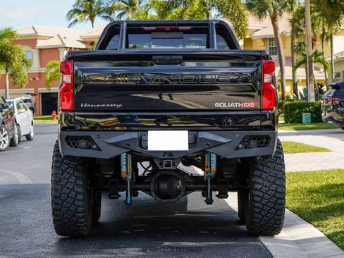 Used 2019 Chevrolet Silverado 1500 High Country w/ Technology Package AWD/4WD image 7