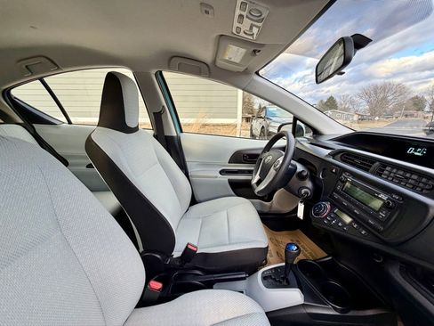 Used 2014 Toyota Prius C Two image 20