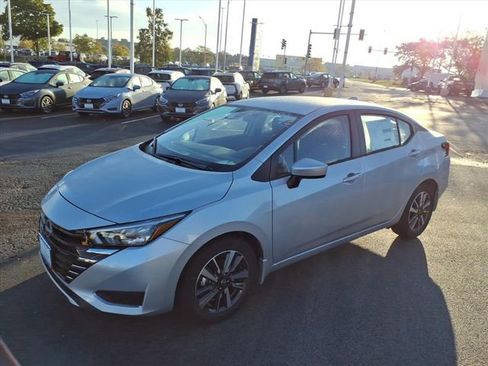 New 2025 Nissan Versa SV w/ Trunk Package image 7