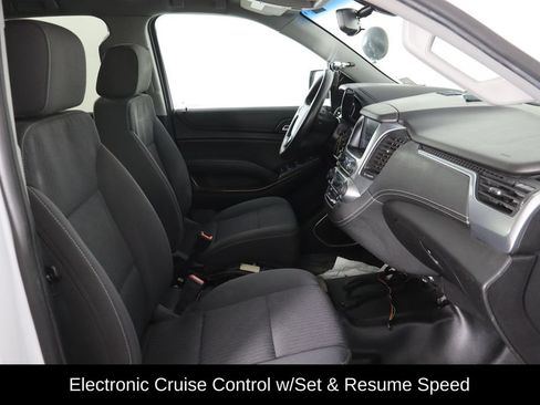 Used 2018 Chevrolet Tahoe 2WD image 17