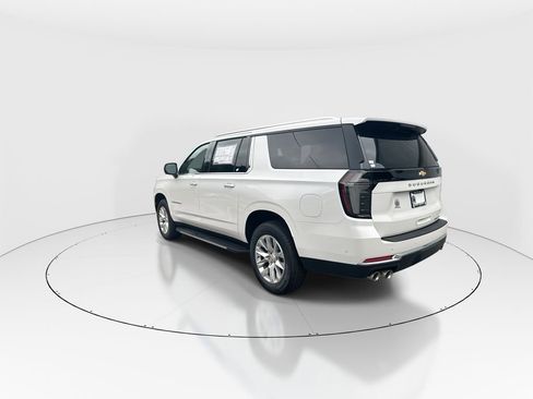 New 2025 Chevrolet Suburban Premier RWD image 6