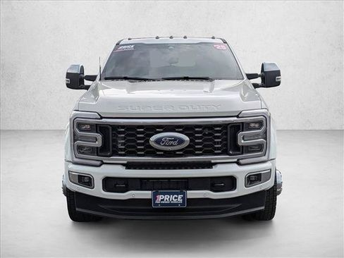 Used 2025 Ford F450 Platinum w/ Platinum Plus Package AWD/4WD image 2
