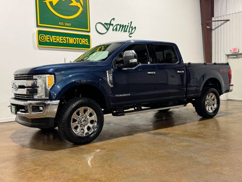 Used 2017 Ford F250 Lariat w/ Lariat Ultimate Package image 6
