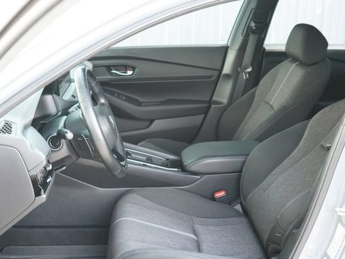Used 2023 Honda Accord Sport image 12