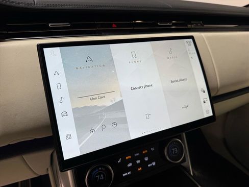 Used 2023 Land Rover Range Rover Long Wheelbase SE image 17