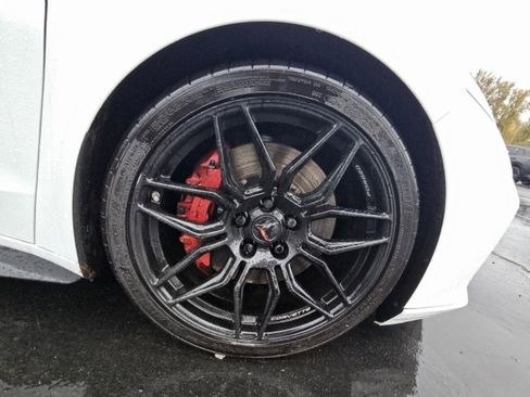 Used 2023 Chevrolet Corvette Z06 image 2