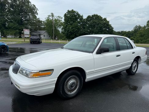 Used 1996 Mercury Grand Marquis GS RWD image 4