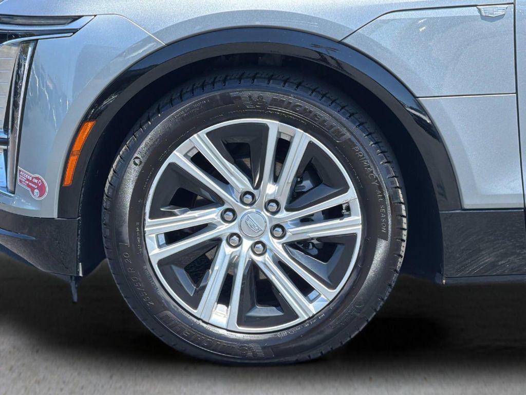 Used 2024 Cadillac Lyriq Tech AWD/4WD image 25