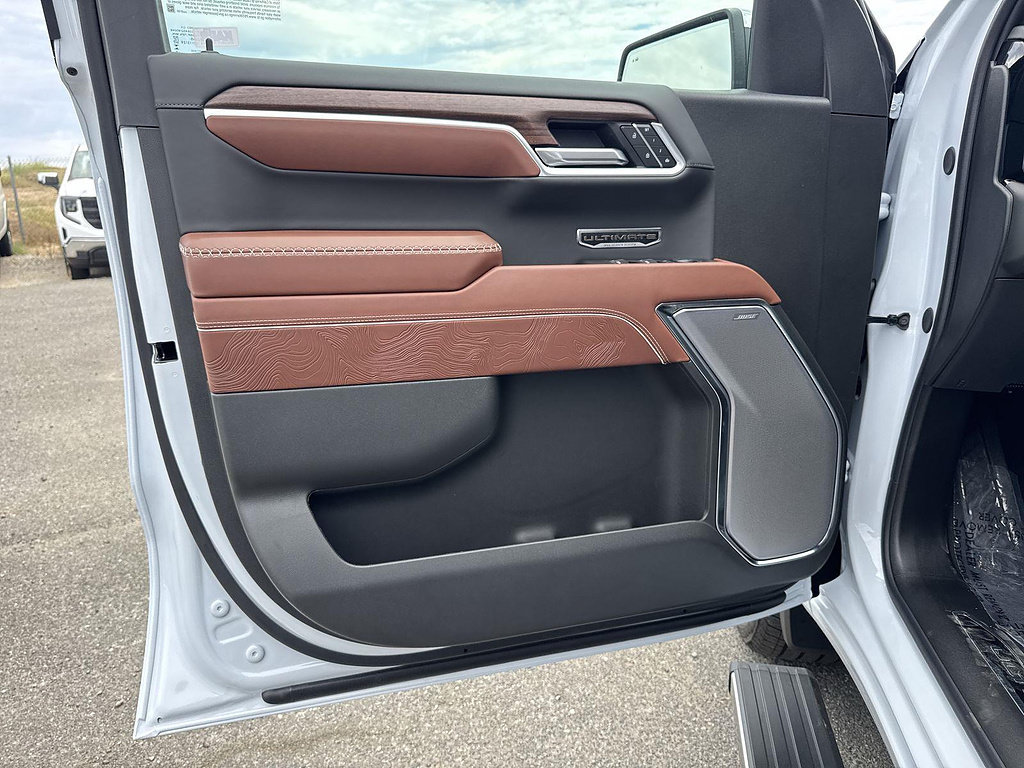 New 2026 GMC Sierra 1500 Denali Ultimate w/ LPO, Black Badging Package AWD/4WD image 19