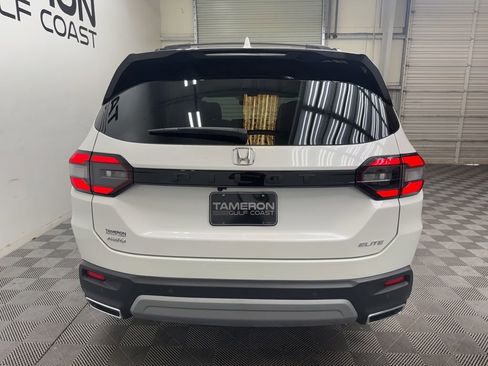 Used 2025 Honda Pilot Elite image 10