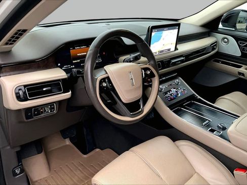 Used 2020 Lincoln Aviator Reserve w/ Equipment Group 202A AWD/4WD image 15