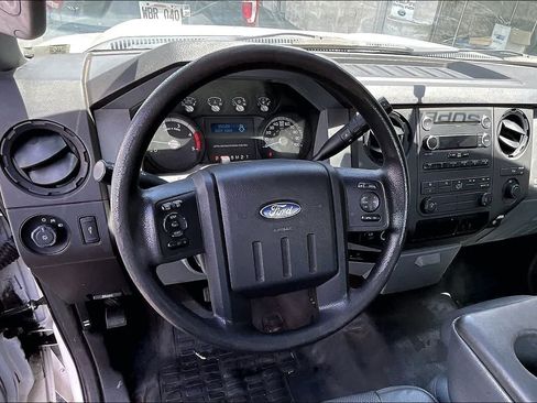 Used 2015 Ford F250 XL w/ Power Equipment Group RWD image 14