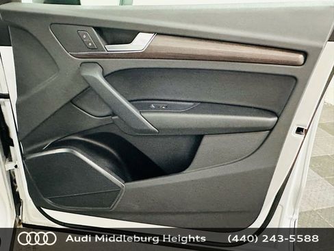 Used 2023 Audi Q5 2.0T Premium w/ Convenience Package image 31