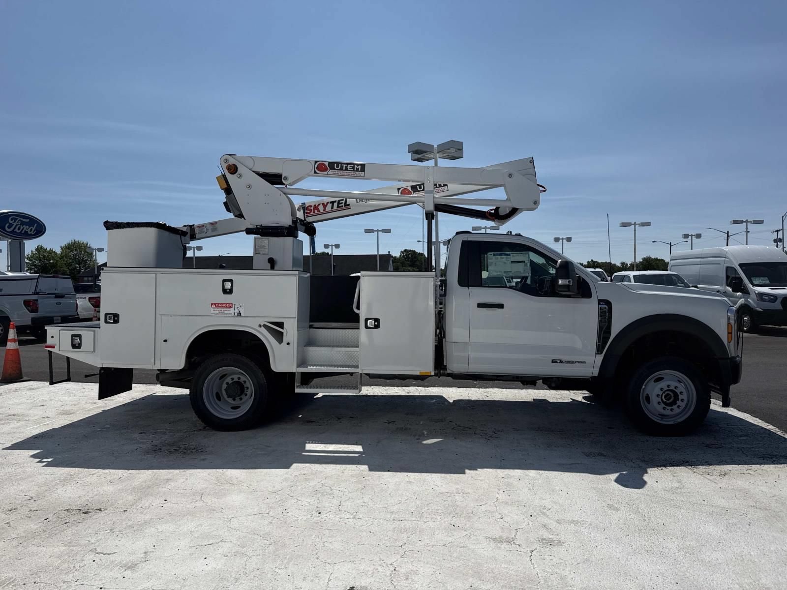 New 2025 Ford F450 XL AWD/4WD image 2