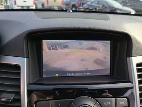 Used 2016 Chevrolet Cruze LT image 19