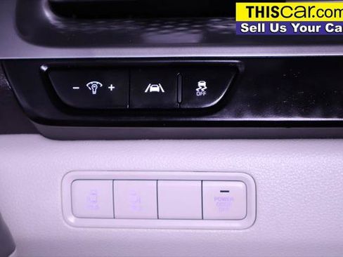 Used 2024 Kia Carnival LX FWD image 23
