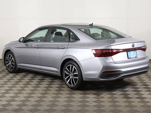 Used 2026 Volkswagen Jetta SE image 10