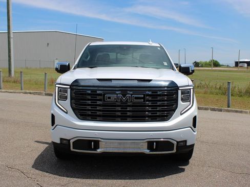 Used 2023 GMC Sierra 1500 Denali Ultimate AWD/4WD image 4