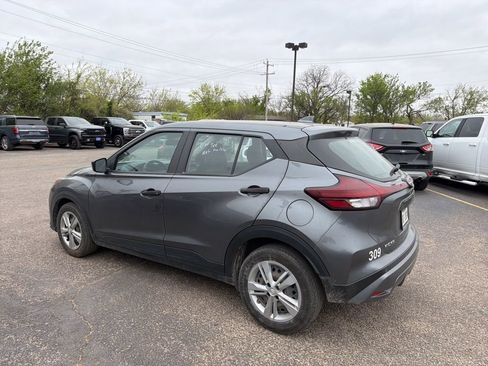 Used 2023 Nissan Kicks S image 4