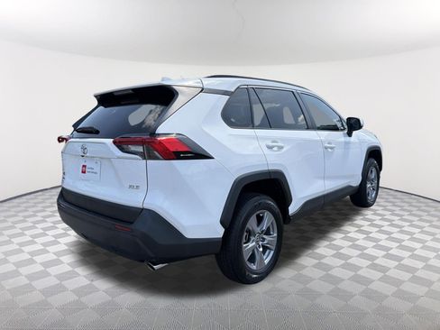 Certified 2022 Toyota RAV4 XLE FWD image 16