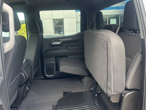 Used 2024 Chevrolet Silverado 1500 LT image 18