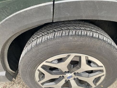 Used 2023 Subaru Forester Premium image 11