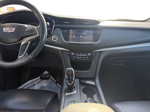 Used 2019 Cadillac XT5 Luxury FWD image 11