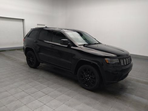 Used 2020 Jeep Grand Cherokee Altitude image 11