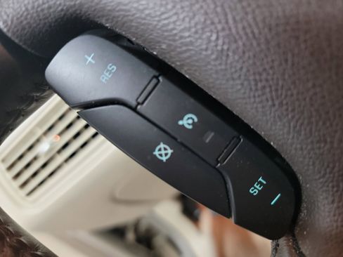 Used 2009 Buick LaCrosse CXL w/ Driver Confidence Package image 33