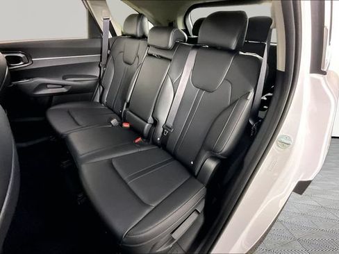 Certified 2026 Kia Sorento S w/ S Panoramic Sunroof Package FWD image 21