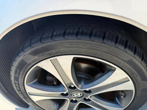 Used 2013 Hyundai Elantra SE image 22