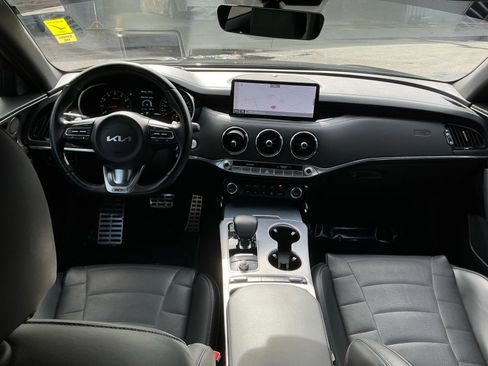 Used 2023 Kia Stinger GT2 image 17