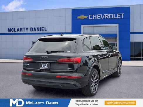 Used 2023 Audi Q7 3.0T Premium Plus w/ Premium Plus Package AWD/4WD image 5