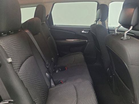 Used 2020 Dodge Journey SE w/ SE Popular Equipment Group FWD image 19