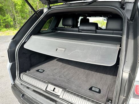 Used 2016 Land Rover Range Rover Sport SE image 46