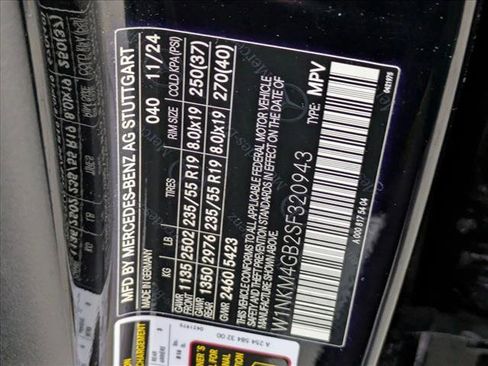 Certified 2025 Mercedes-Benz GLC 300 image 26