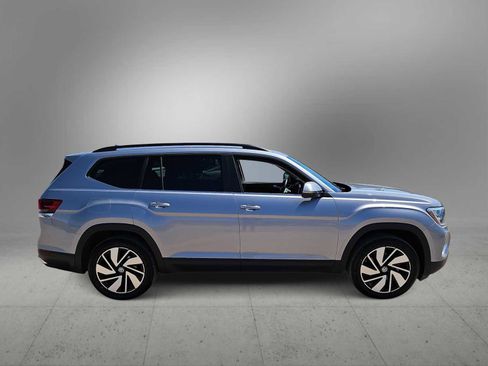 Used 2024 Volkswagen Atlas SE AWD/4WD image 9