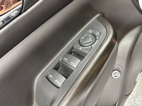 Used 2023 GMC Acadia SLT AWD/4WD image 36