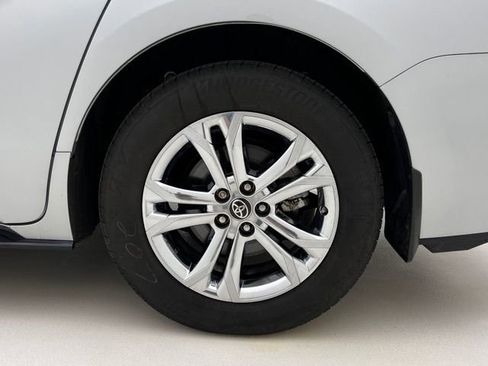 Used 2023 Toyota Sienna XSE image 29