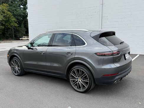 Used 2021 Porsche Cayenne S AWD/4WD image 11