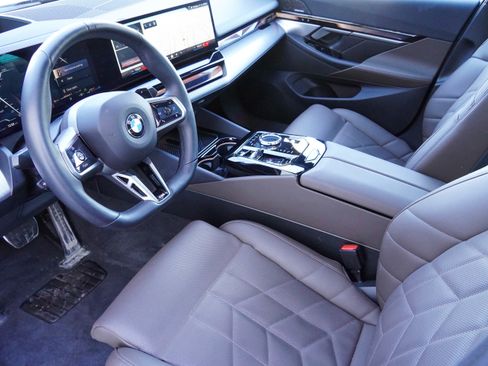 Certified 2026 BMW 540i xDrive image 9