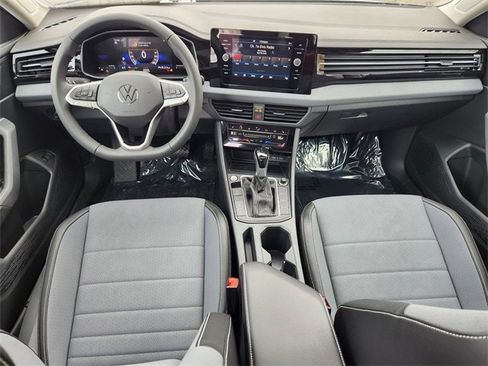 New 2026 Volkswagen Jetta SE image 25