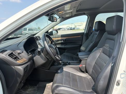 Used 2018 Honda CR-V Touring image 9