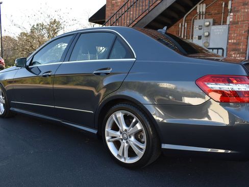 Used 2013 Mercedes-Benz E 350 4MATIC Sedan image 30