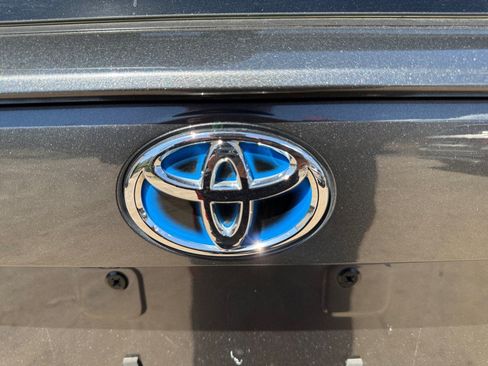 Used 2023 Toyota RAV4 XLE AWD/4WD image 22