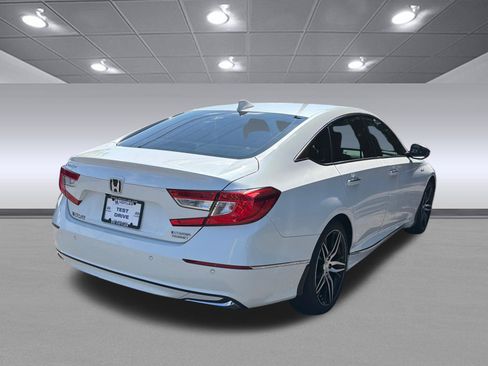 Used 2021 Honda Accord Touring image 5