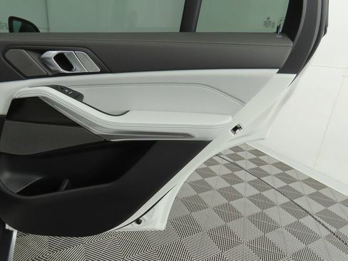 New 2026 BMW X5 sDrive40i w/ Premium Package image 27