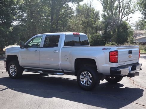 Used 2016 Chevrolet Silverado 2500 LT w/ LT Plus Package AWD/4WD image 9
