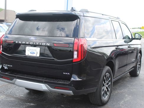 Used 2025 Ford Expedition Max Platinum AWD/4WD image 7