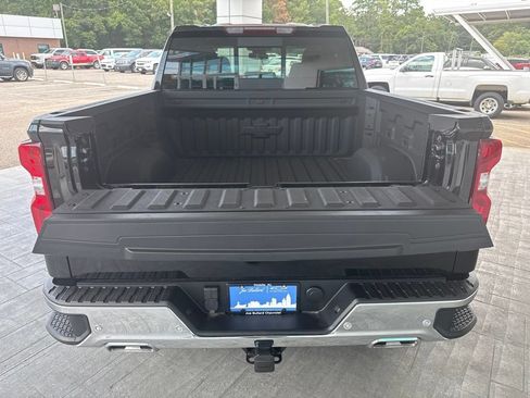 Used 2026 Chevrolet Silverado 1500 LTZ w/ LTZ Premium Package AWD/4WD image 17